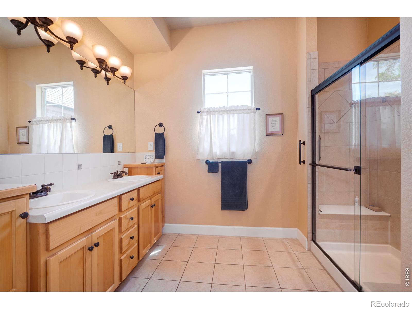 1379 Charles Drive Longmont CO 80503