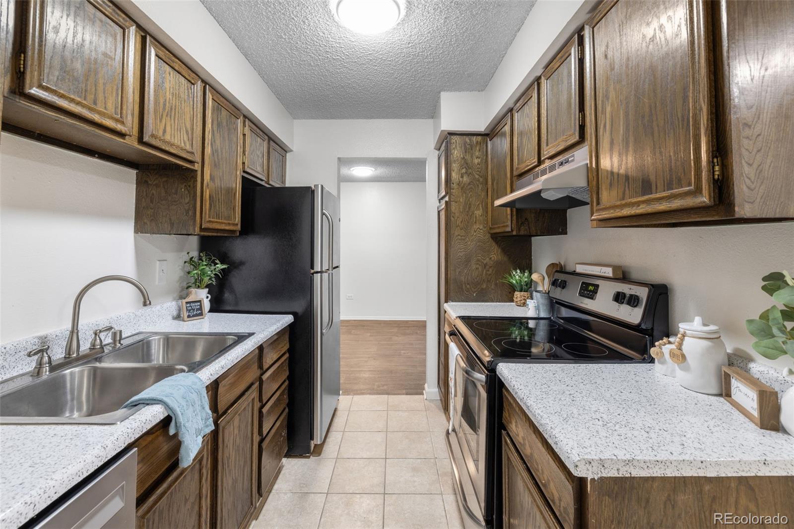 4565 S Lowell Boulevard Denver CO 80236