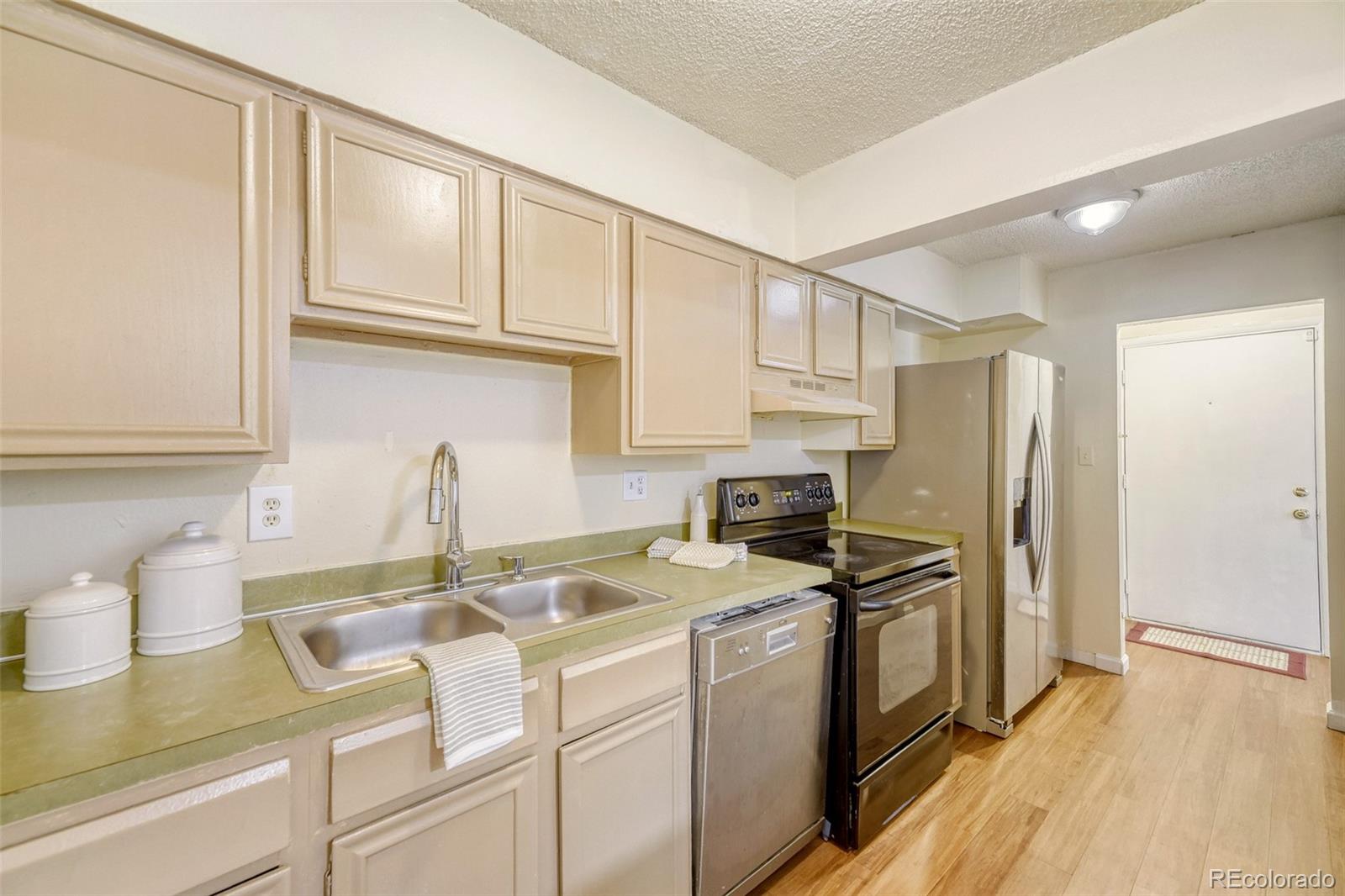 4641 S Lowell Boulevard Denver CO 80236