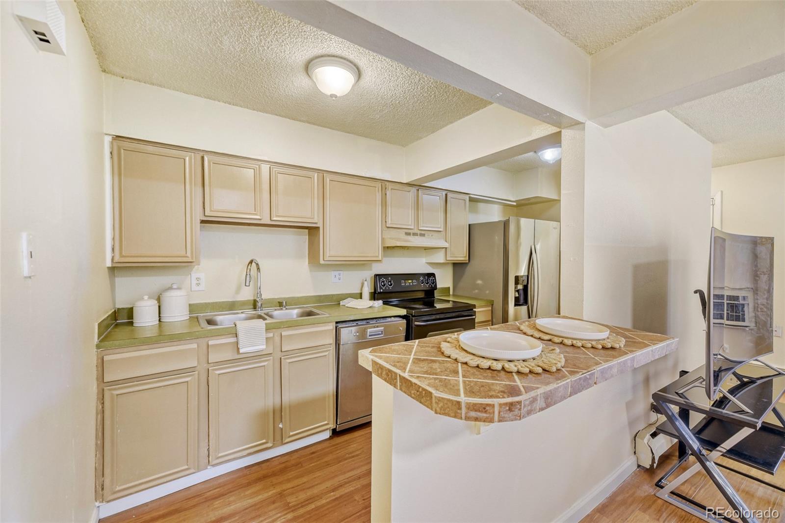 4641 S Lowell Boulevard Denver CO 80236