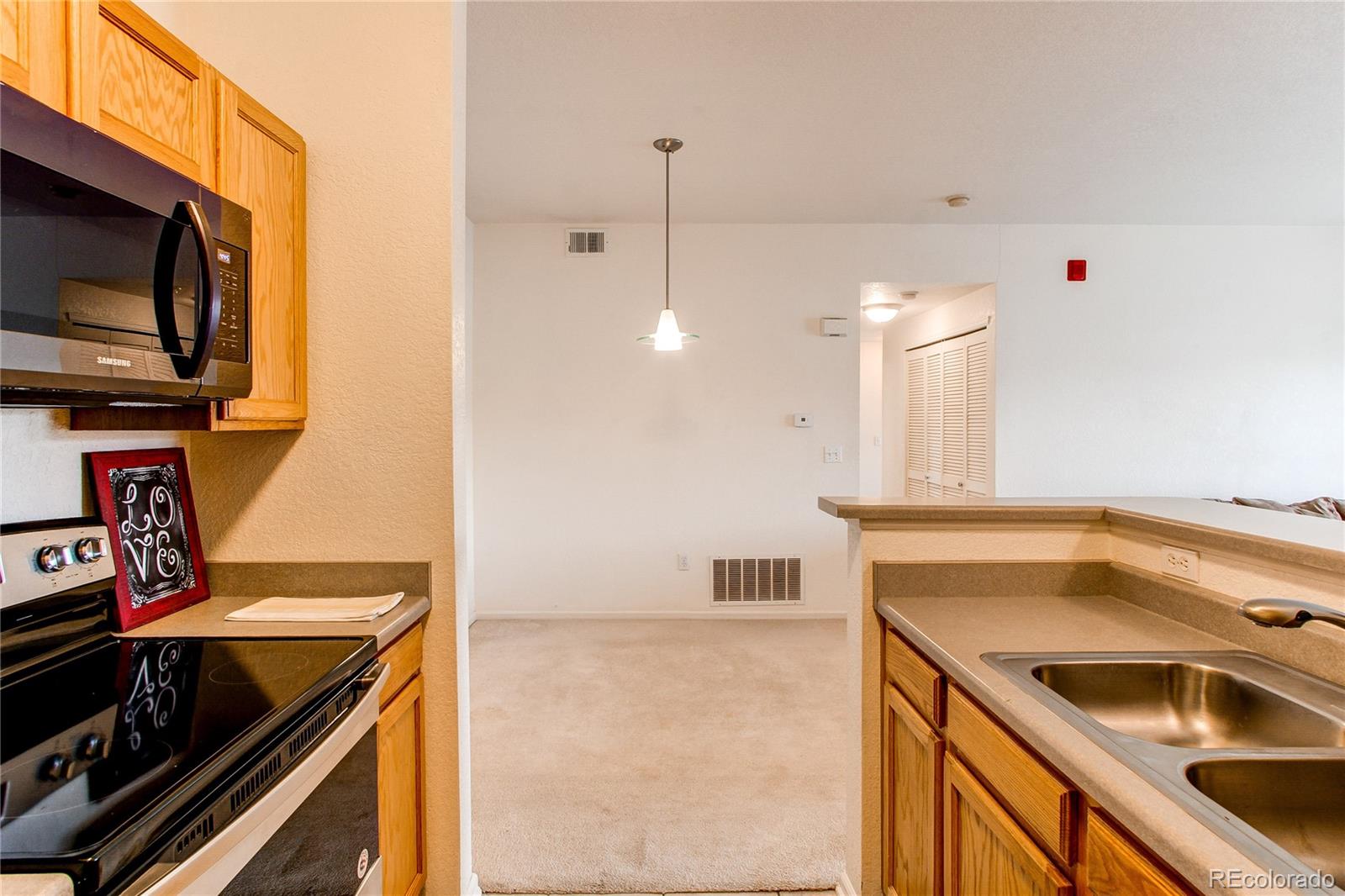 908 S Yampa Street Aurora CO 80017