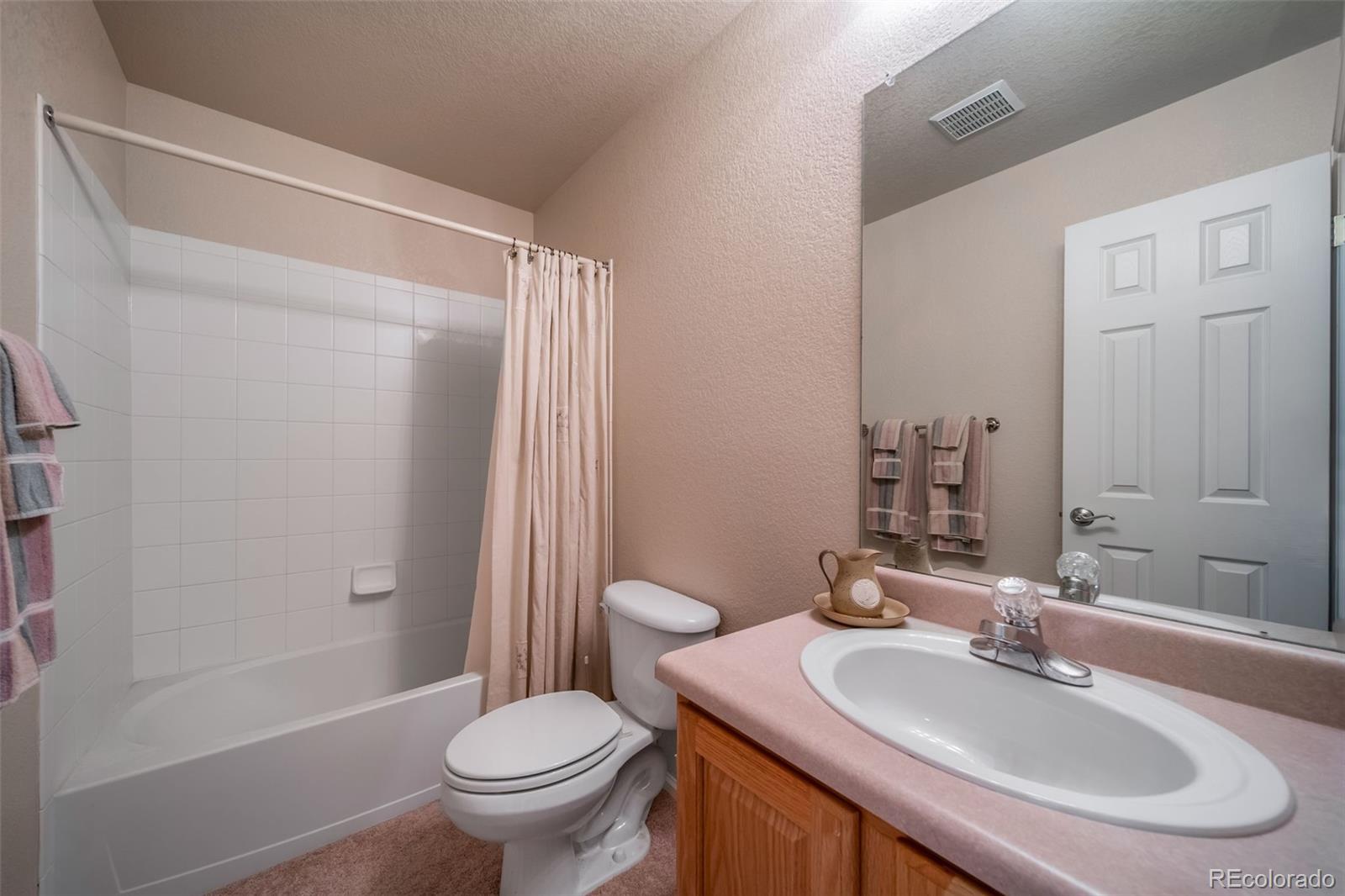 20568 E Lake Place Aurora CO 80016