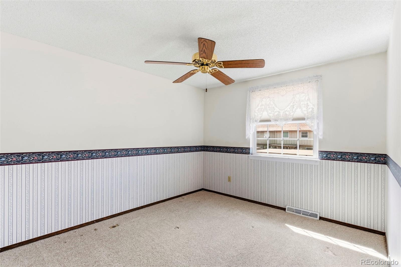 8752 E Amherst Drive Denver CO 80231