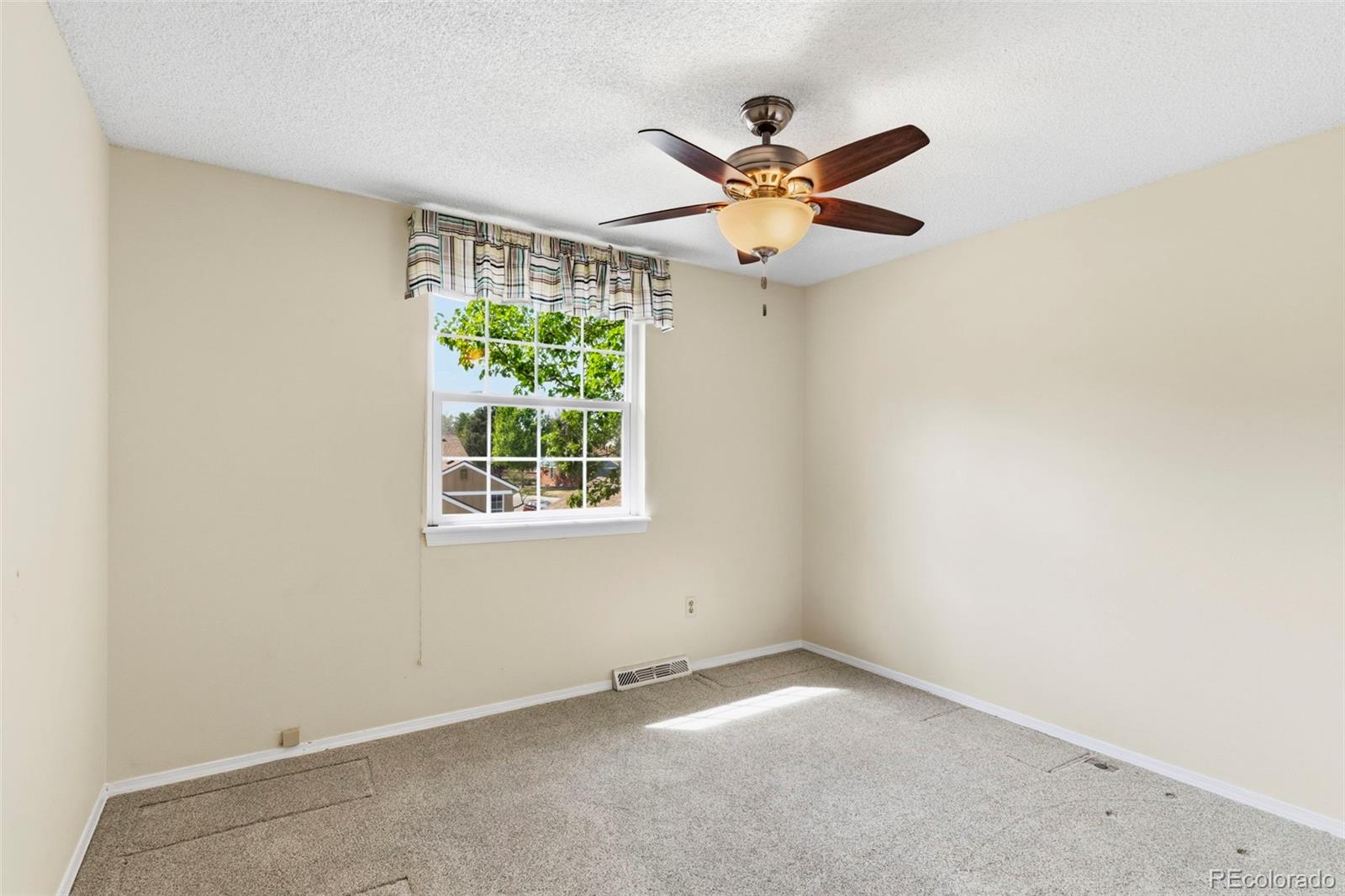 8752 E Amherst Drive Denver CO 80231
