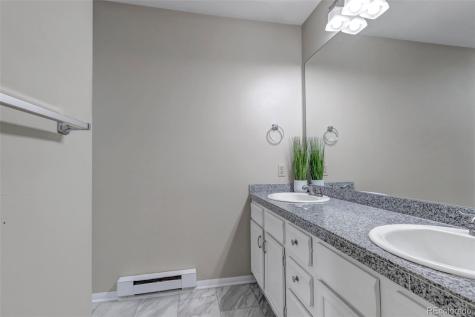2419 S Worchester Court Aurora CO 80014