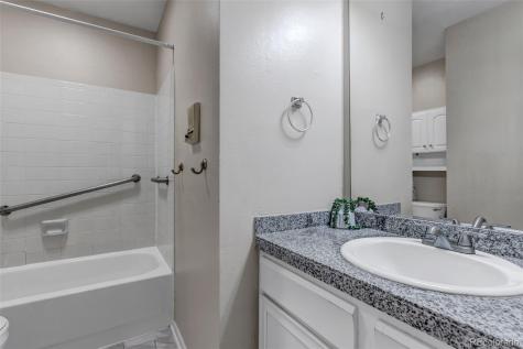 2419 S Worchester Court Aurora CO 80014