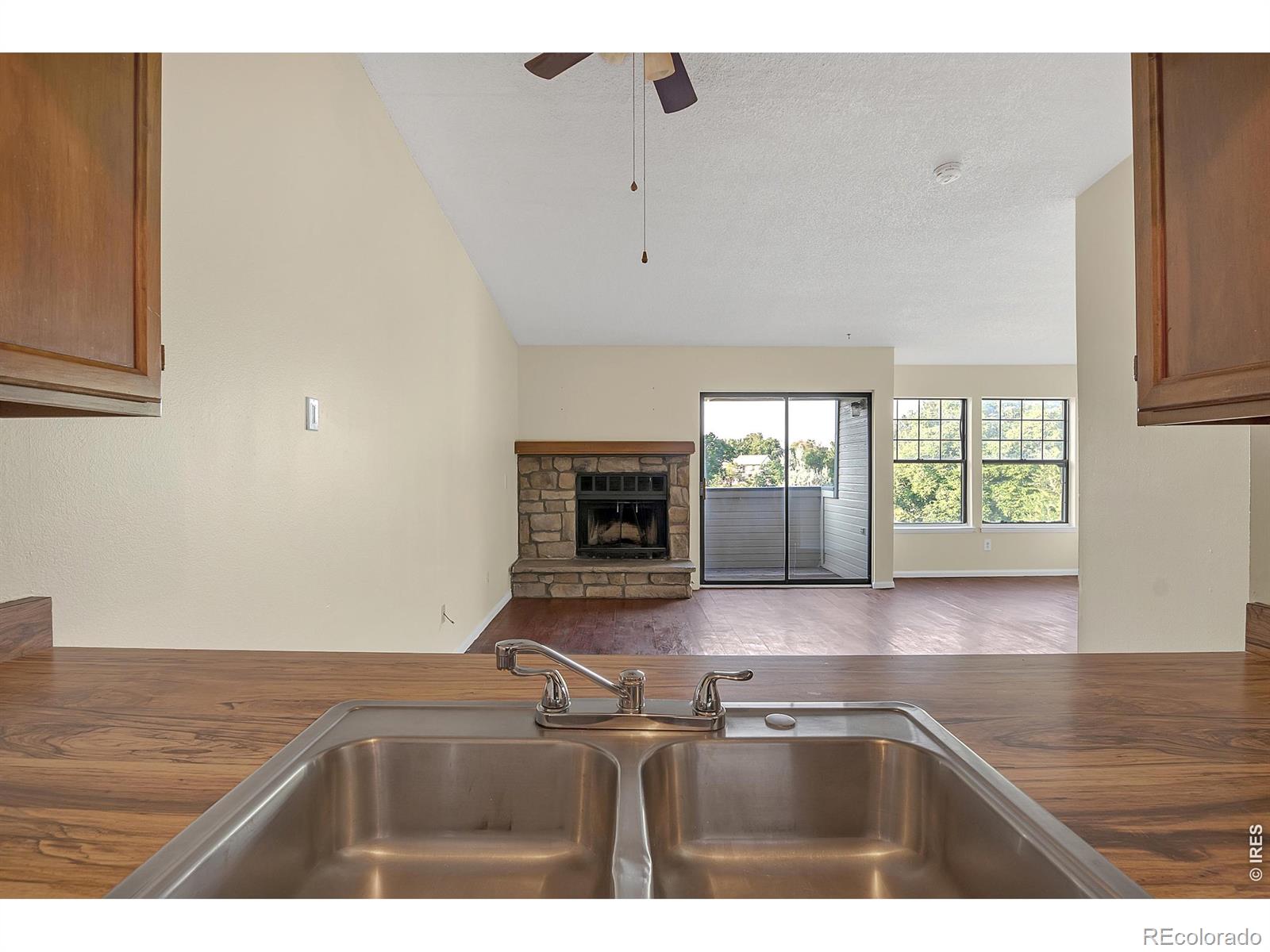 467 S Memphis Way Aurora CO 80017
