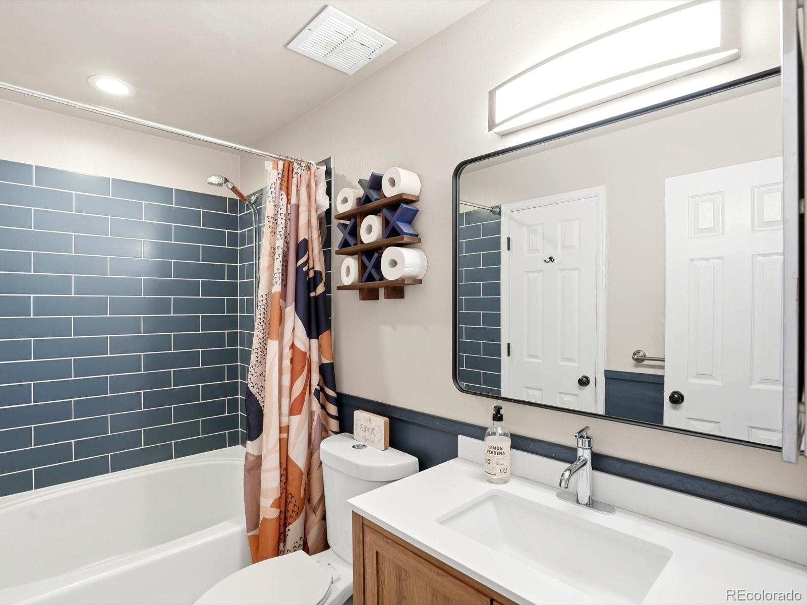 6776 S Ivy Street Centennial CO 80112