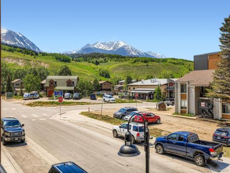 75 W 4th Street Silverthorne CO 80498