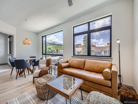 75 W 4th Street Silverthorne CO 80498