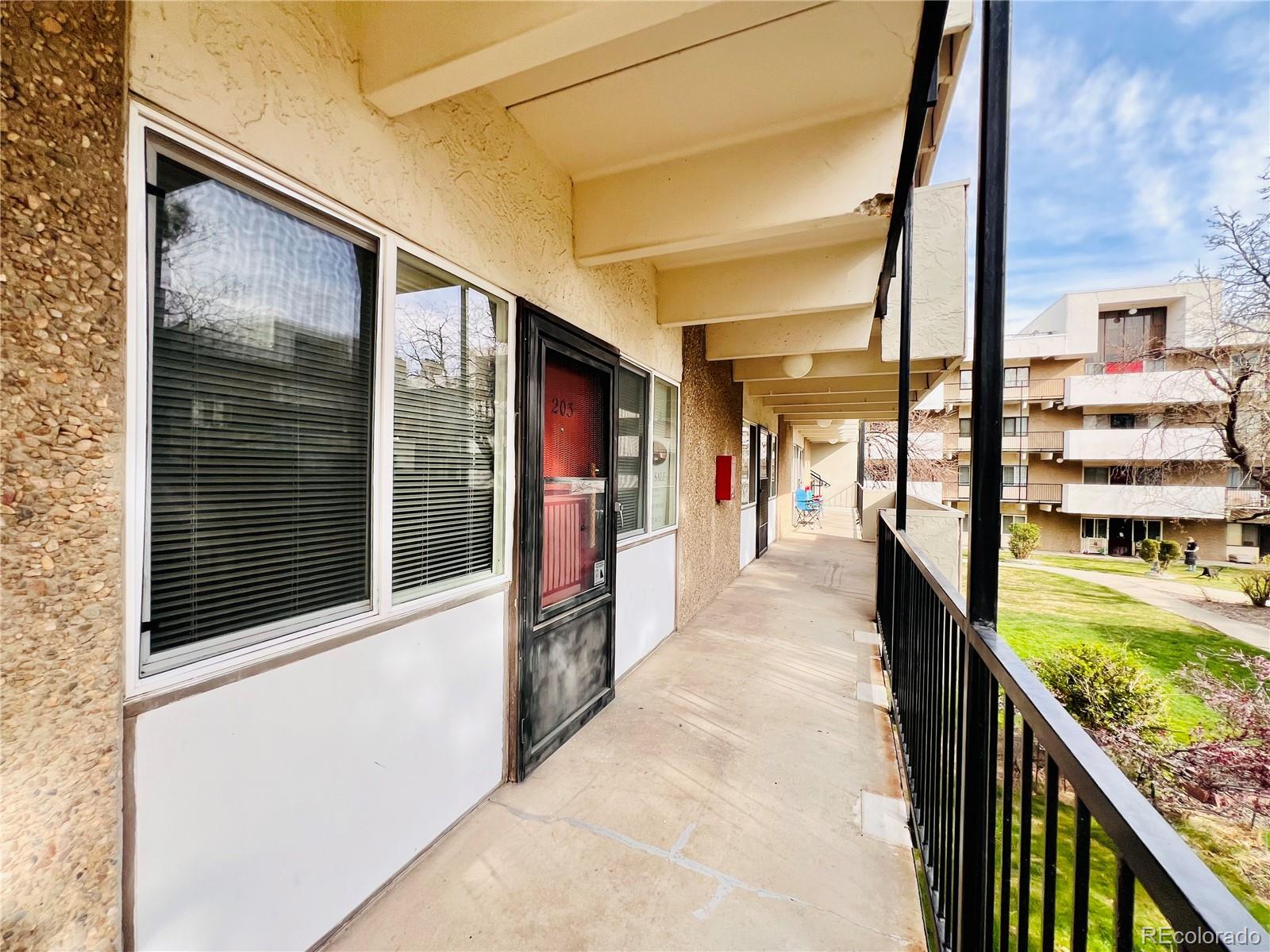 384 S Ironton Street Aurora CO 80012