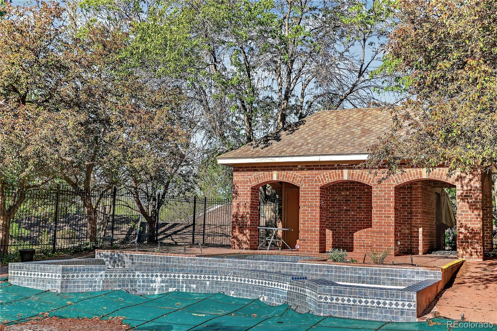 1631 W Canal Circle Littleton CO 80120