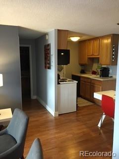 799 Dahlia Street Denver CO 80220