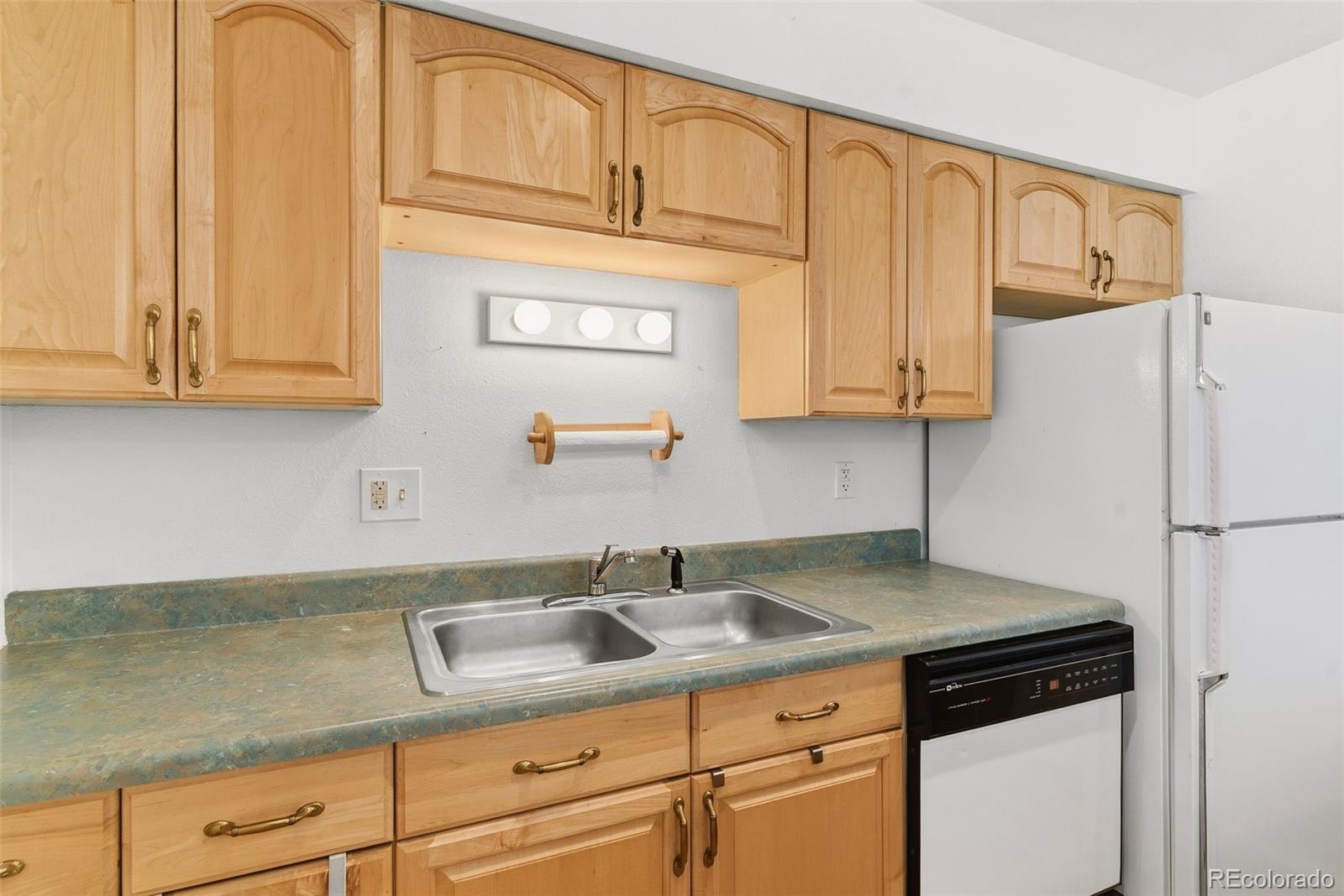 3351 S Field Street Lakewood CO 80227