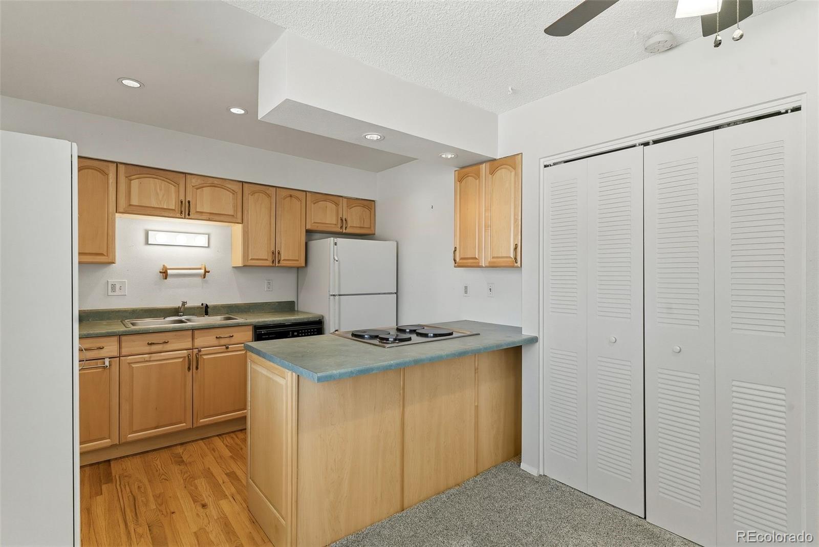 3351 S Field Street Lakewood CO 80227