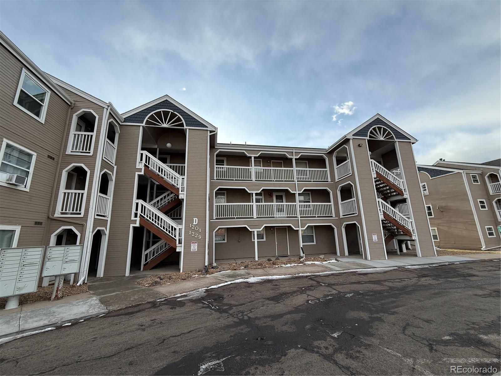 1211 S Gilbert Street Castle Rock CO 80104