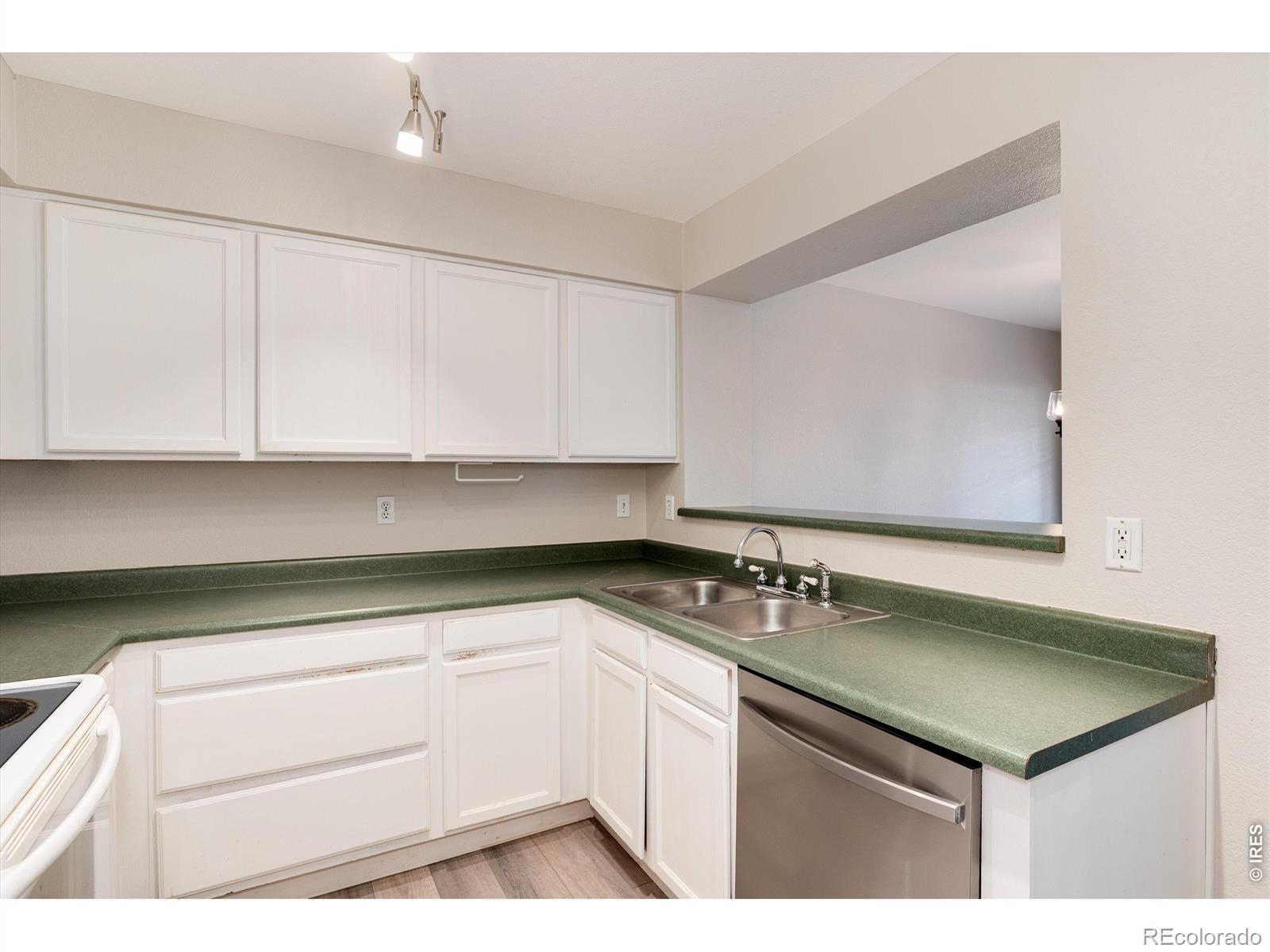 1419 Red Mountain Drive Longmont CO 80504