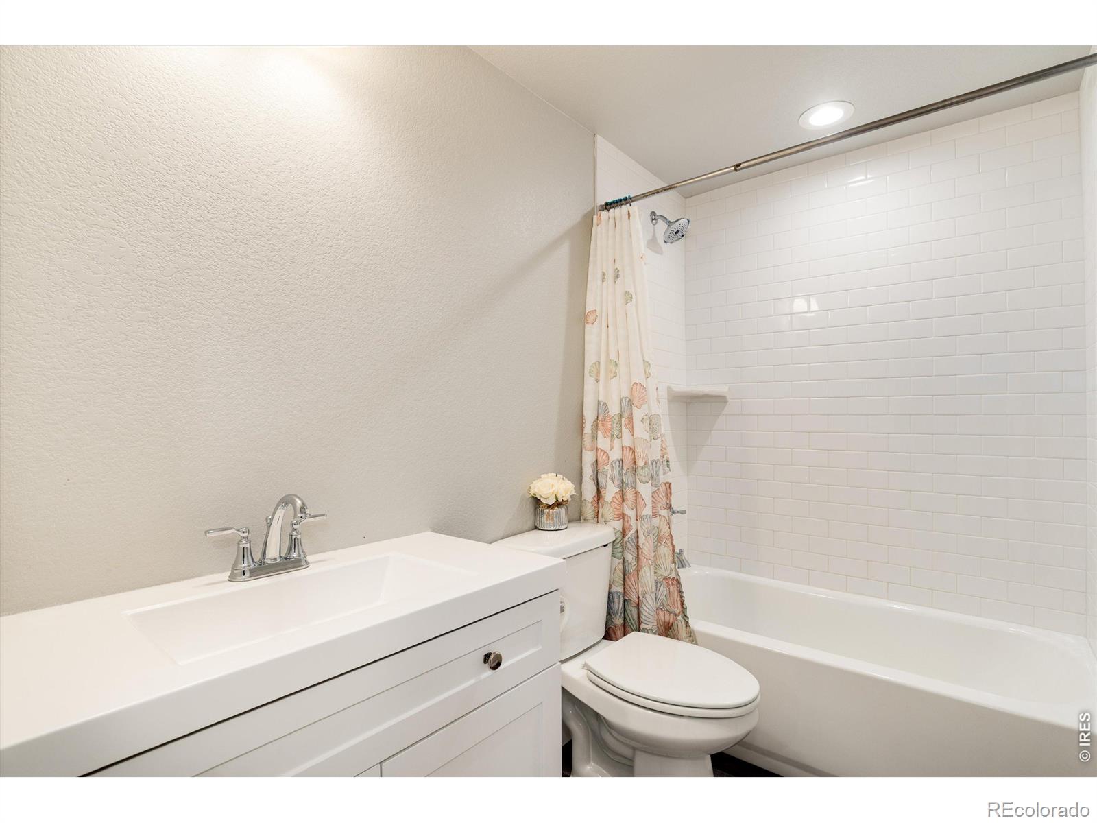 1419 Red Mountain Drive Longmont CO 80504