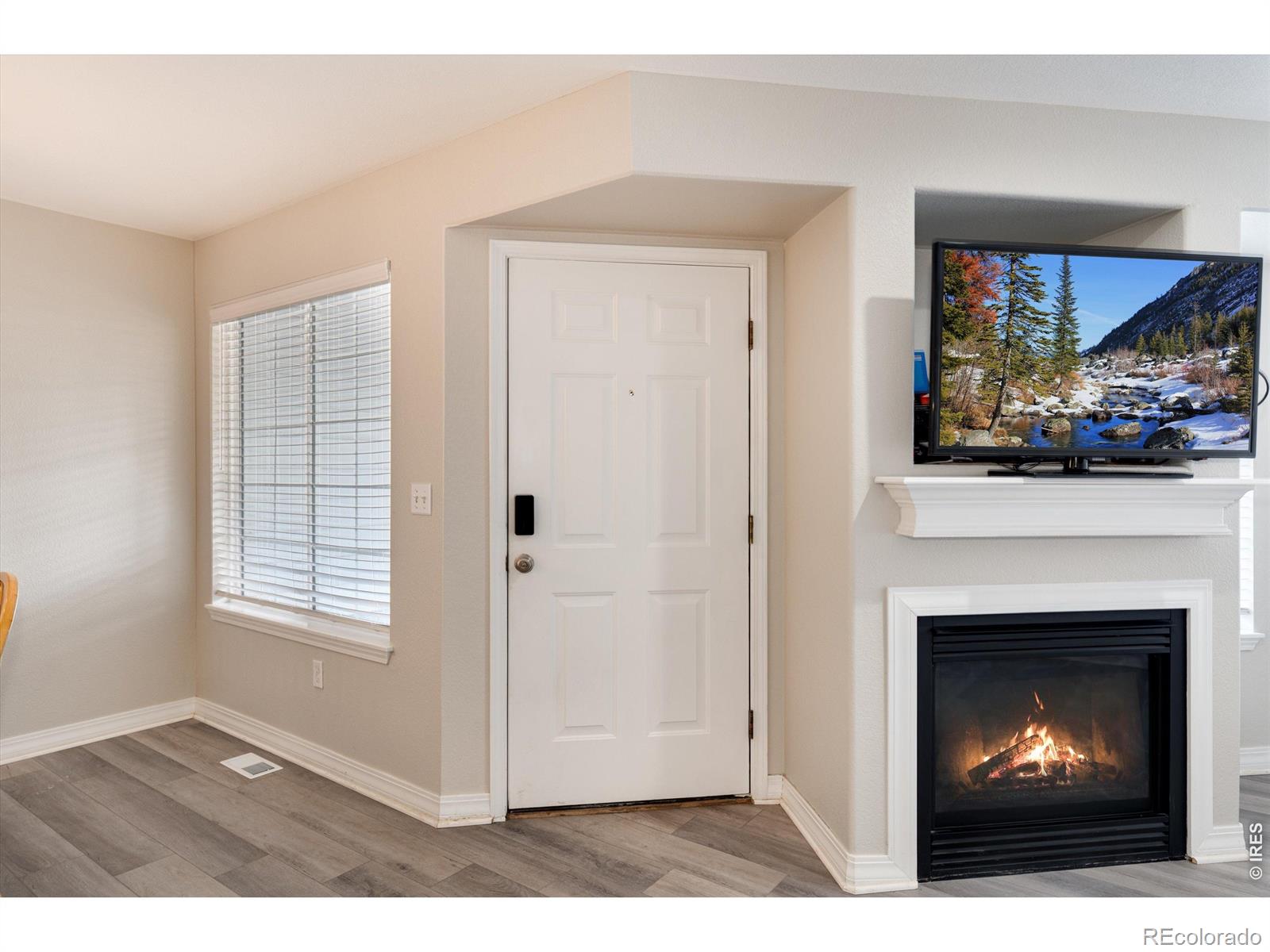 1419 Red Mountain Drive Longmont CO 80504