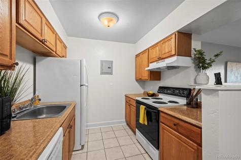 381 S Ames Street Lakewood CO 80226