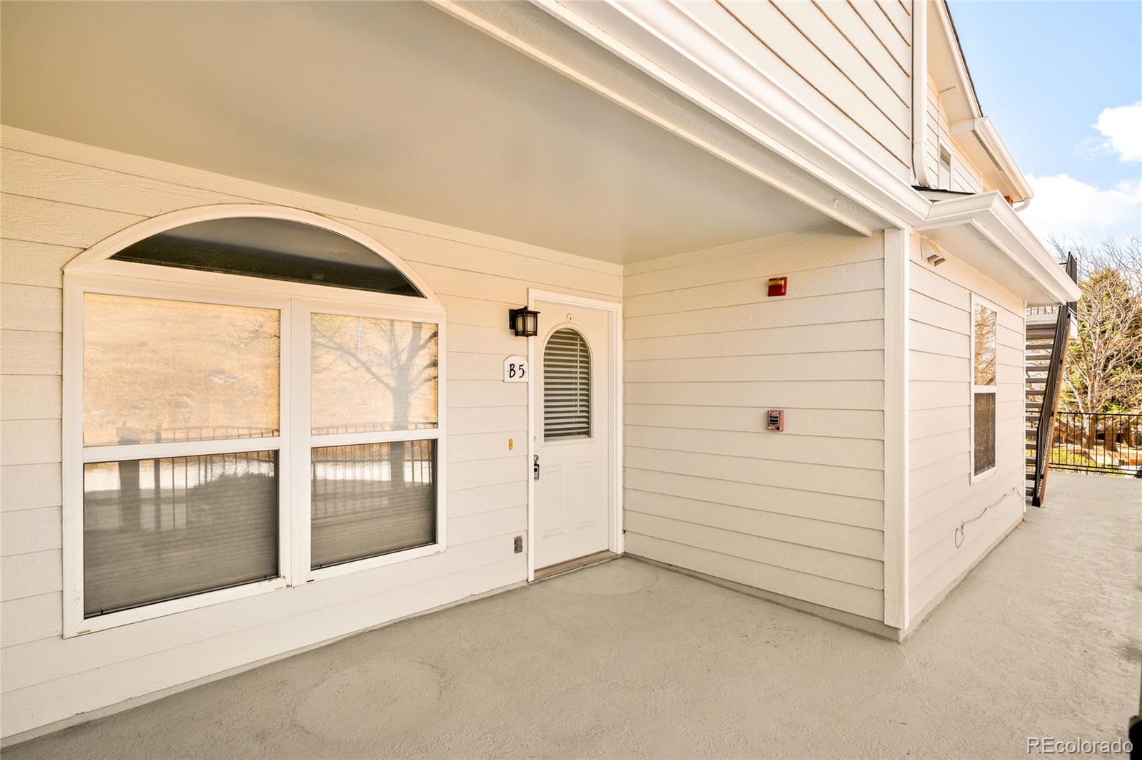 1631 S Deframe Street Lakewood CO 80228