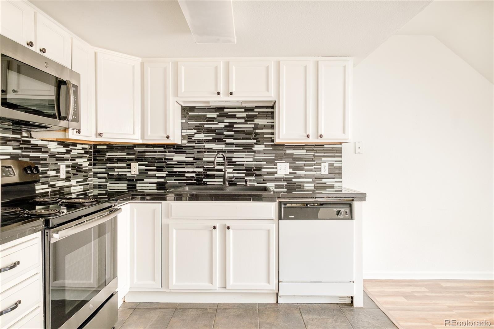1631 S Deframe Street Lakewood CO 80228