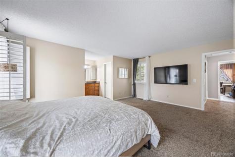 2496 S Vaughn Way Aurora CO 80014