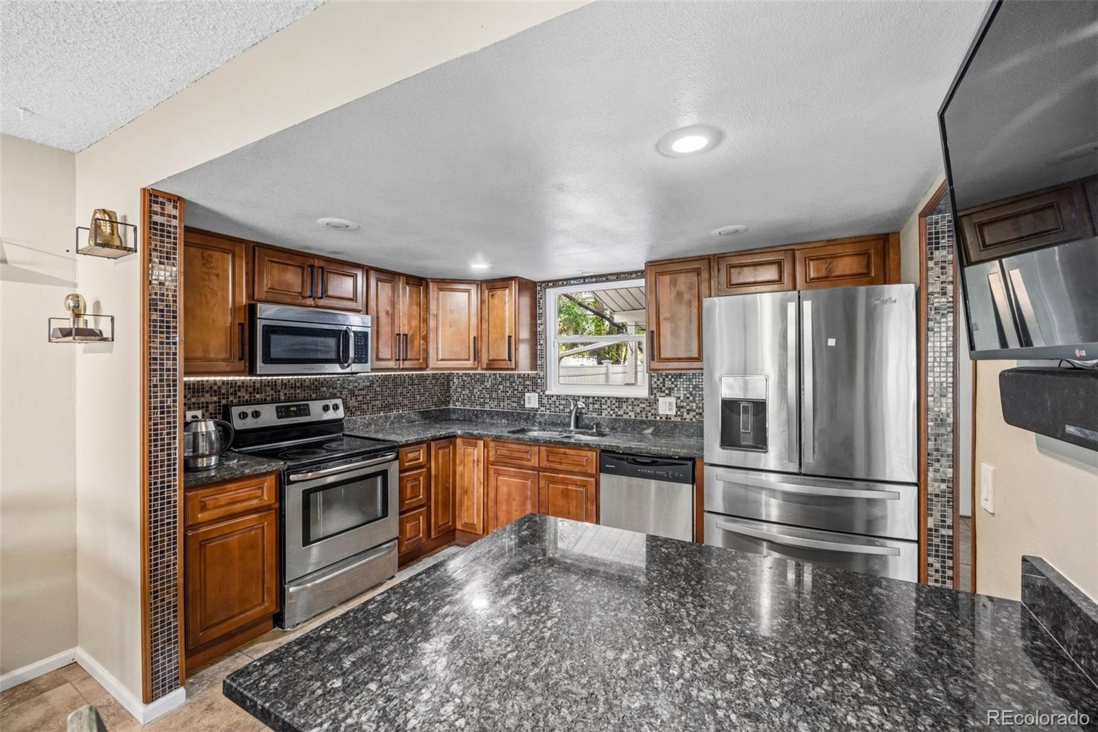 2496 S Vaughn Way Aurora CO 80014