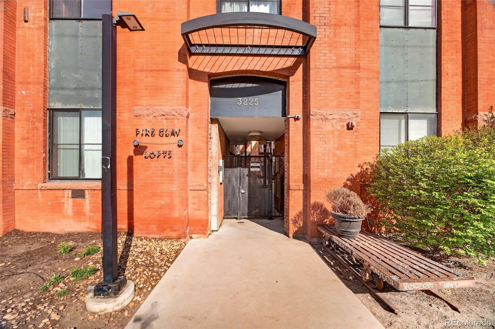 3225 Blake Street Denver CO 80205