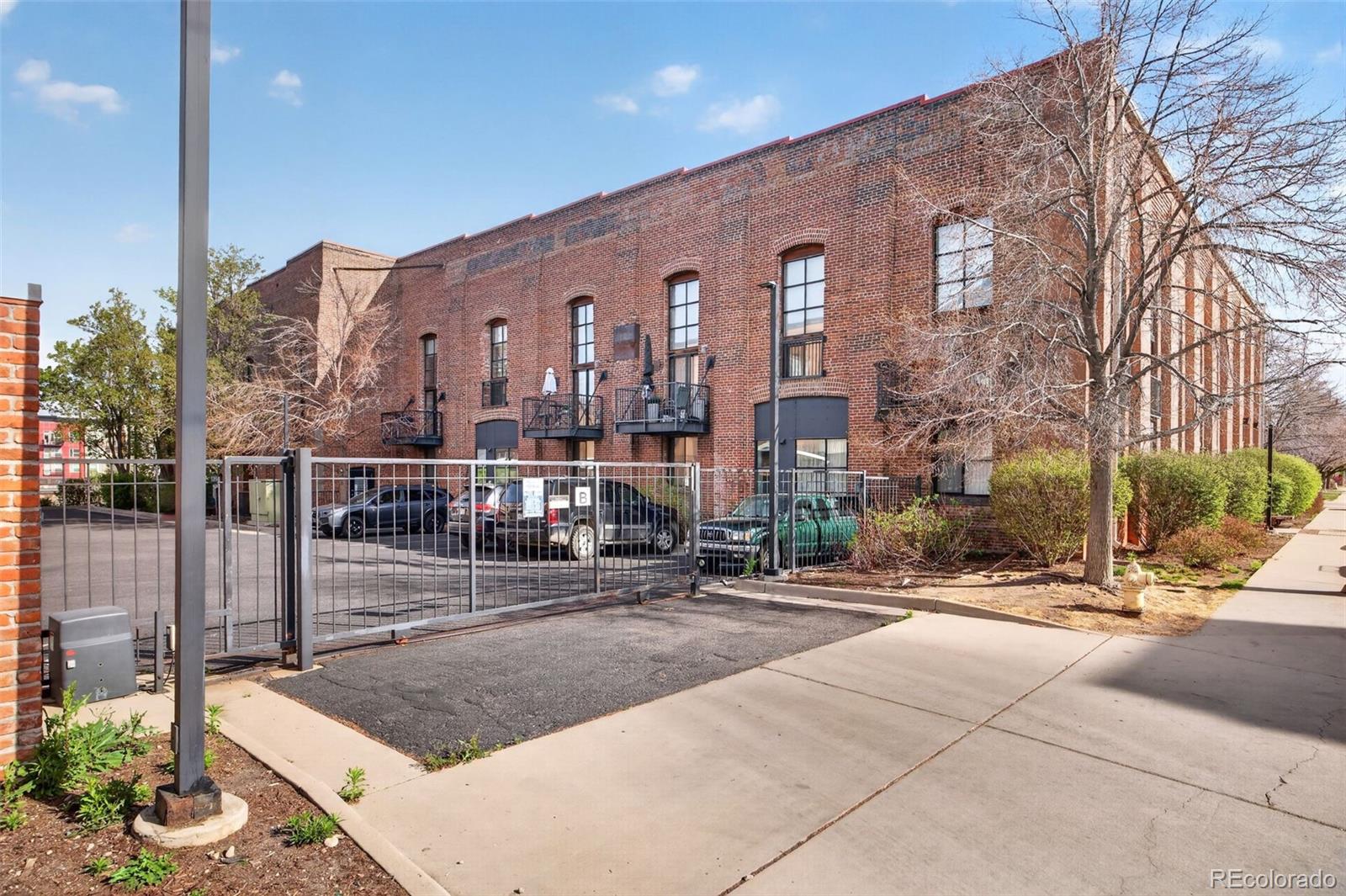 3225 Blake Street Denver CO 80205