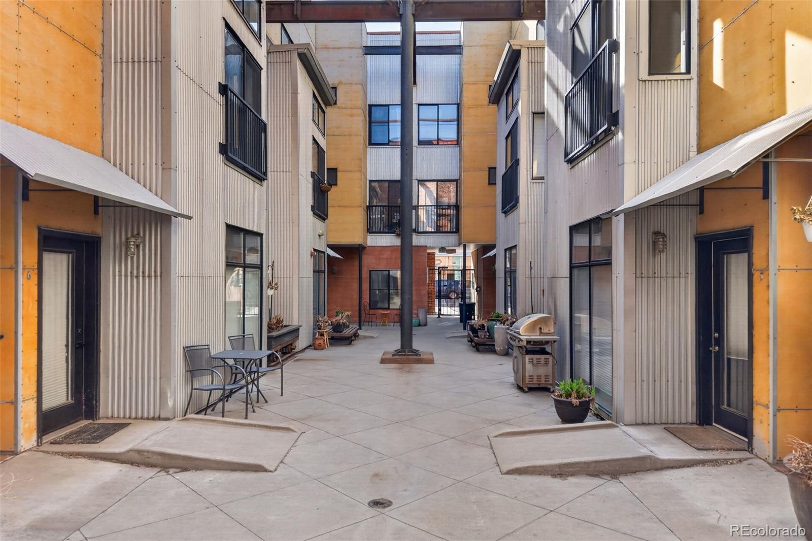 3225 Blake Street Denver CO 80205