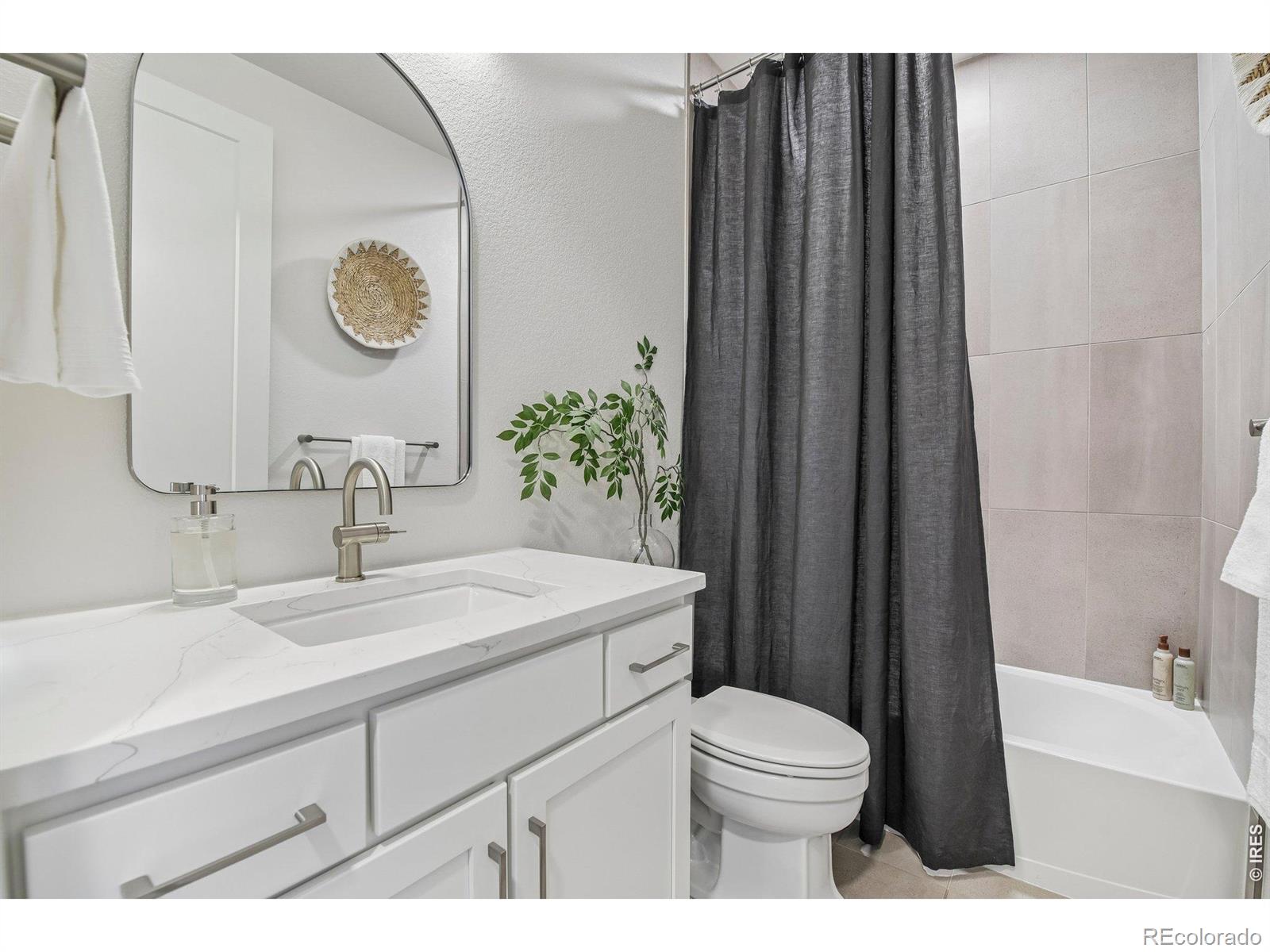 8263 S Queen Street Littleton CO 80127