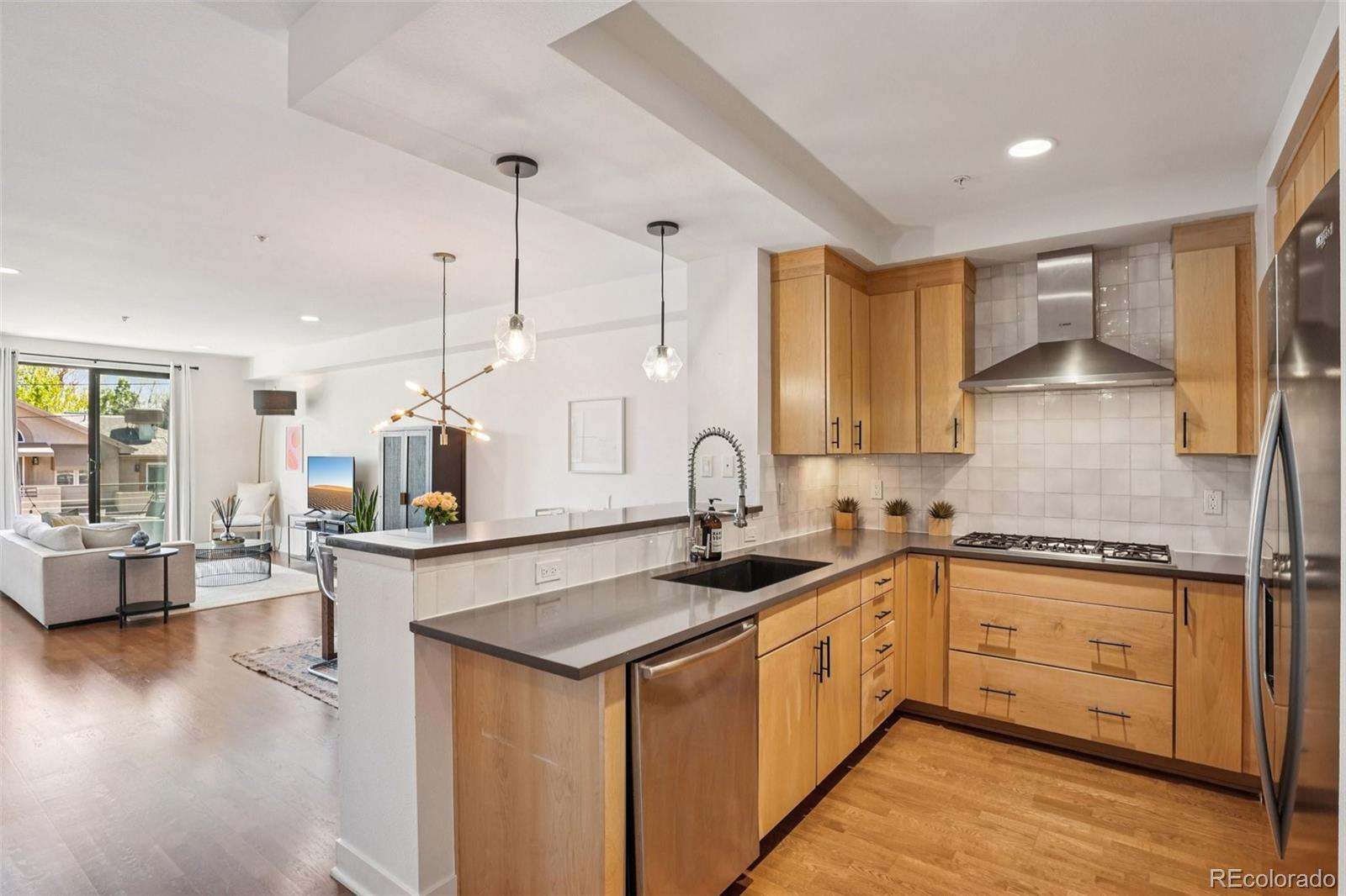 Denver CO, 360 S Lafayette Street, Unit 305