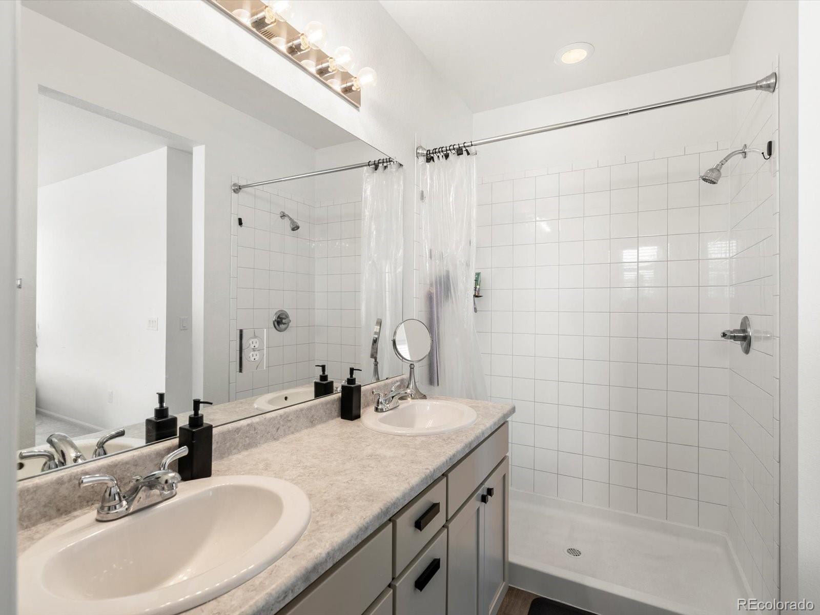 24333 E 41st Avenue Aurora CO 80019