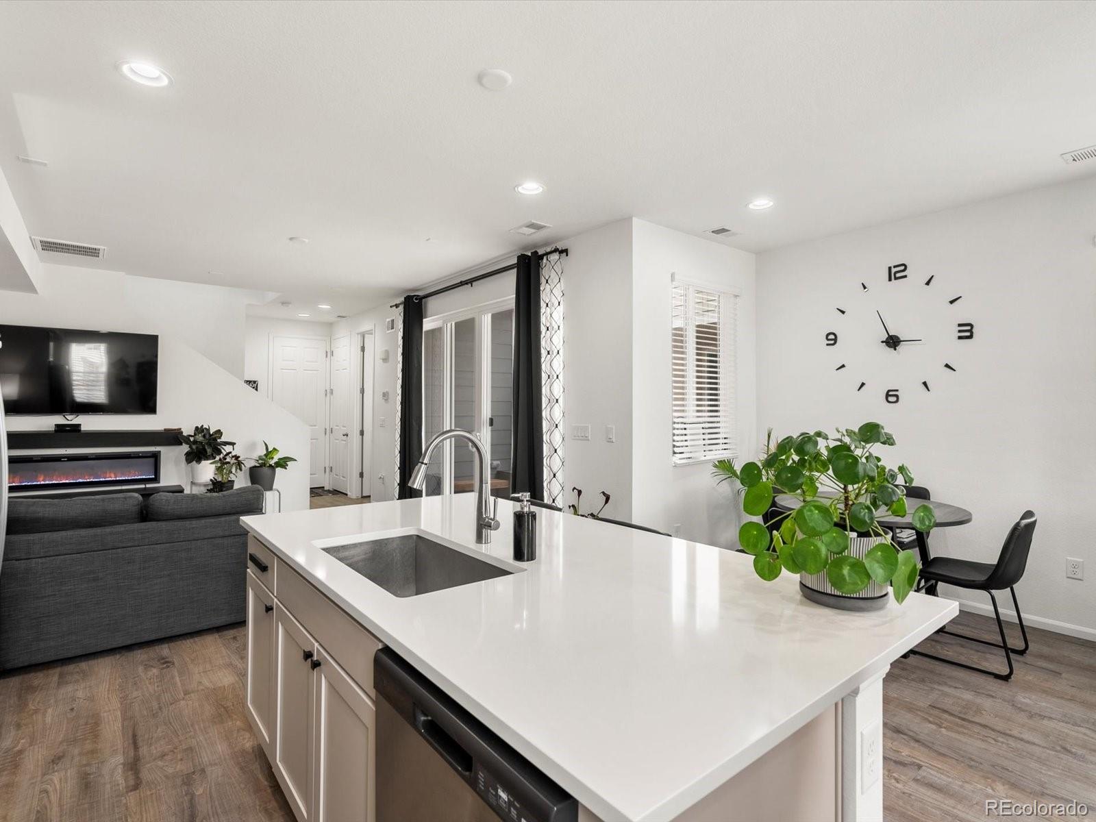 24333 E 41st Avenue Aurora CO 80019