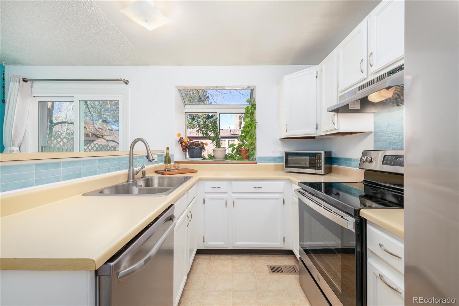 1237 S Flower Circle Lakewood CO 80232
