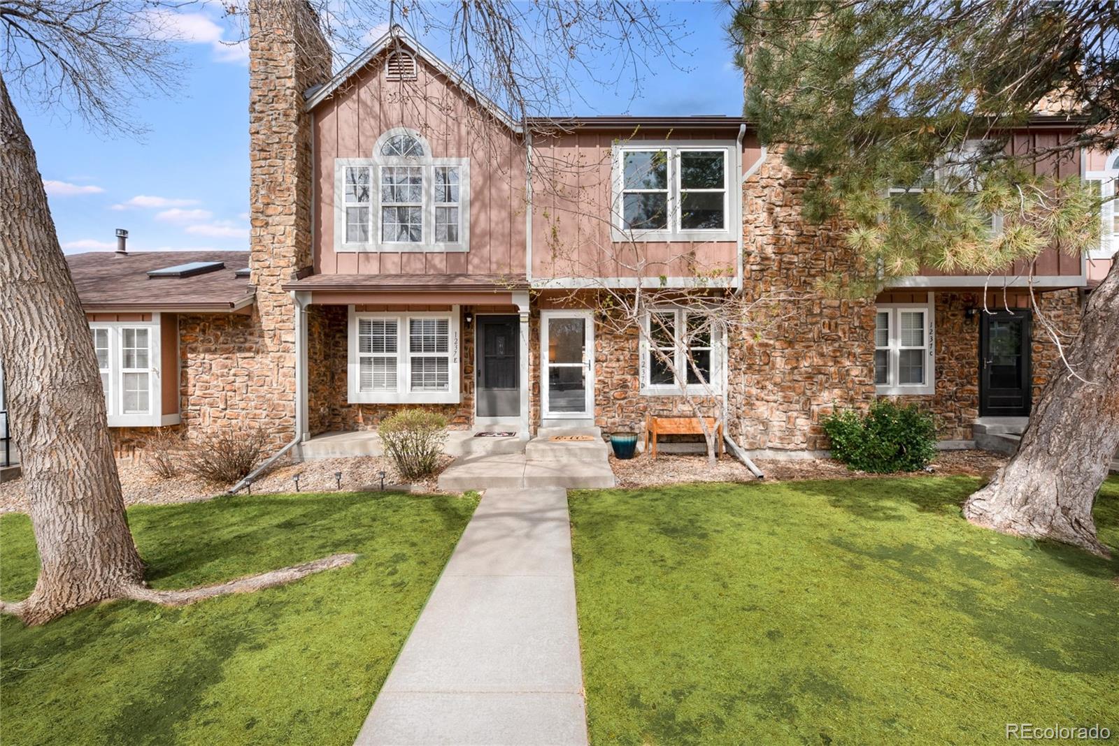 1237 S Flower Circle Lakewood CO 80232
