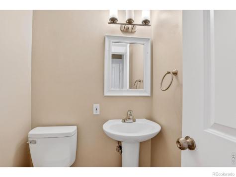 221 Chestnut Street Windsor CO 80550