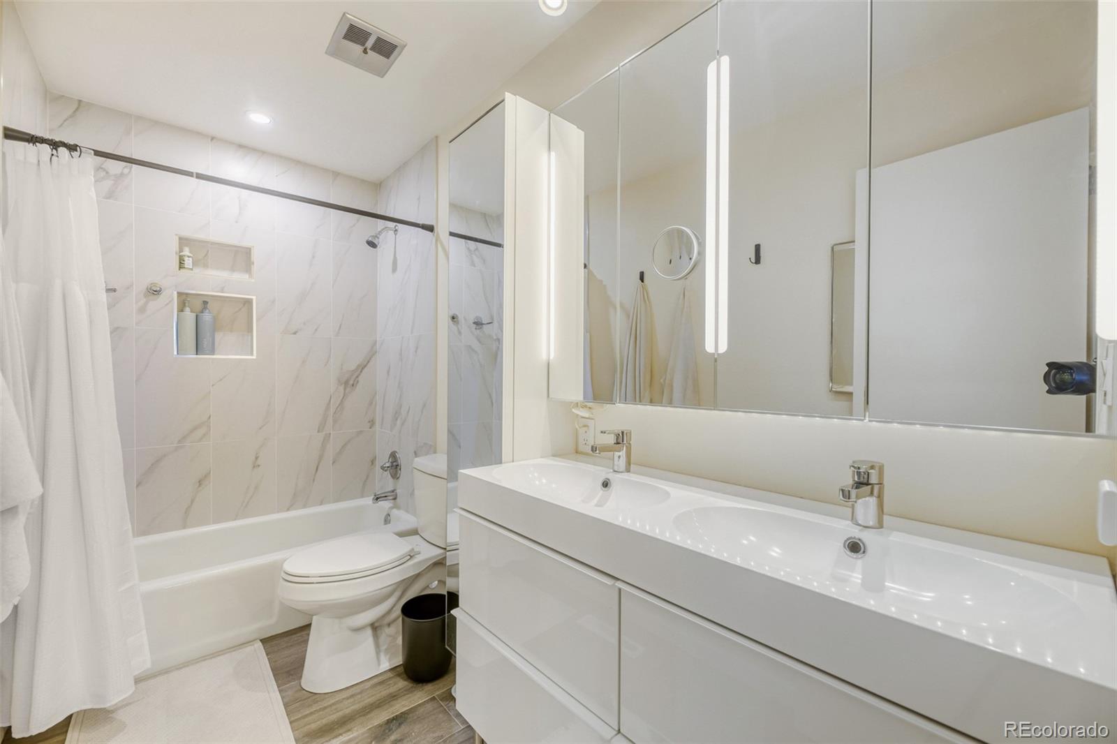 4521 W Ponds Circle Littleton CO 80123