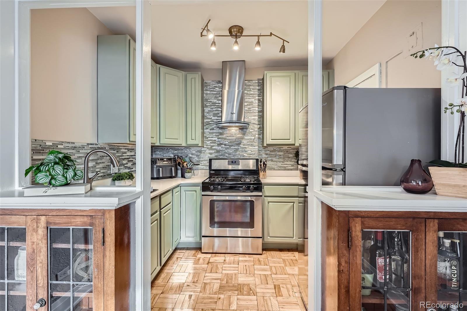 963 N Logan Street Denver CO 80203