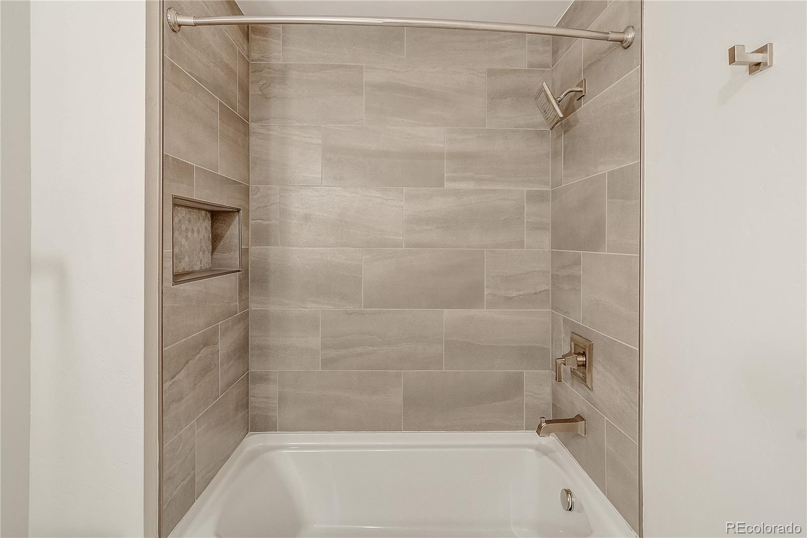 75 W 4th Street Silverthorne CO 80498
