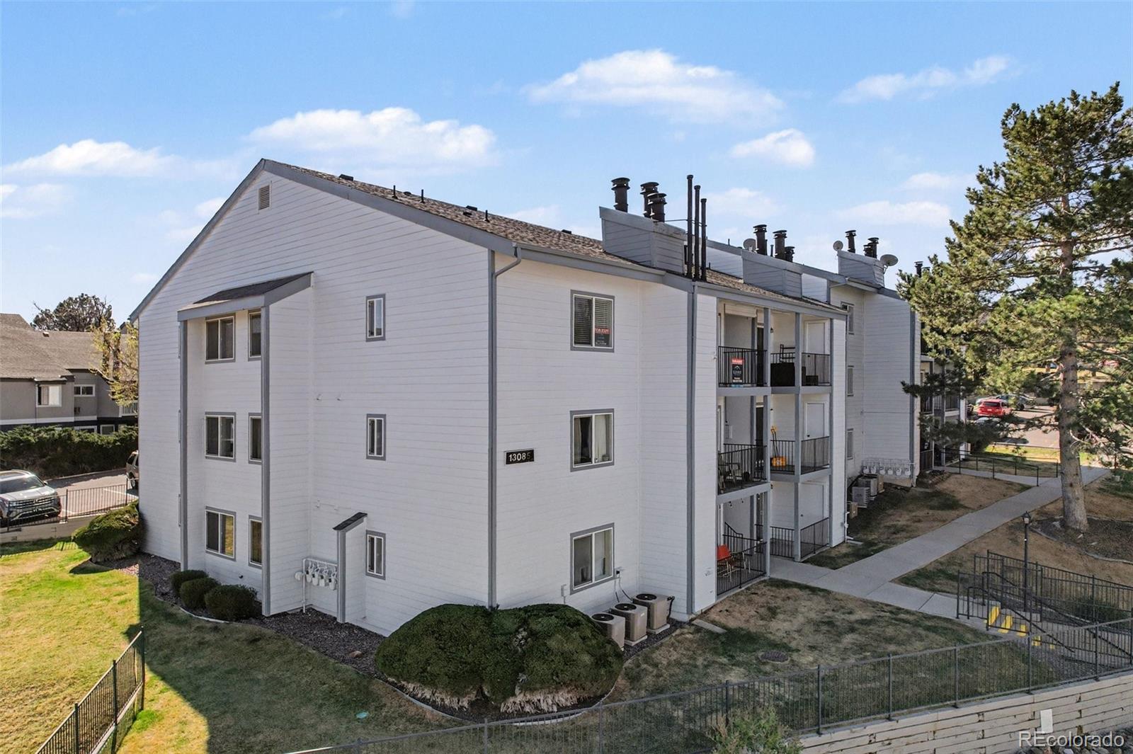 13085 W Cedar Drive Lakewood CO 80228
