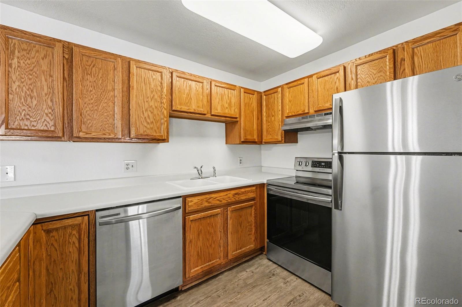 13085 W Cedar Drive Lakewood CO 80228