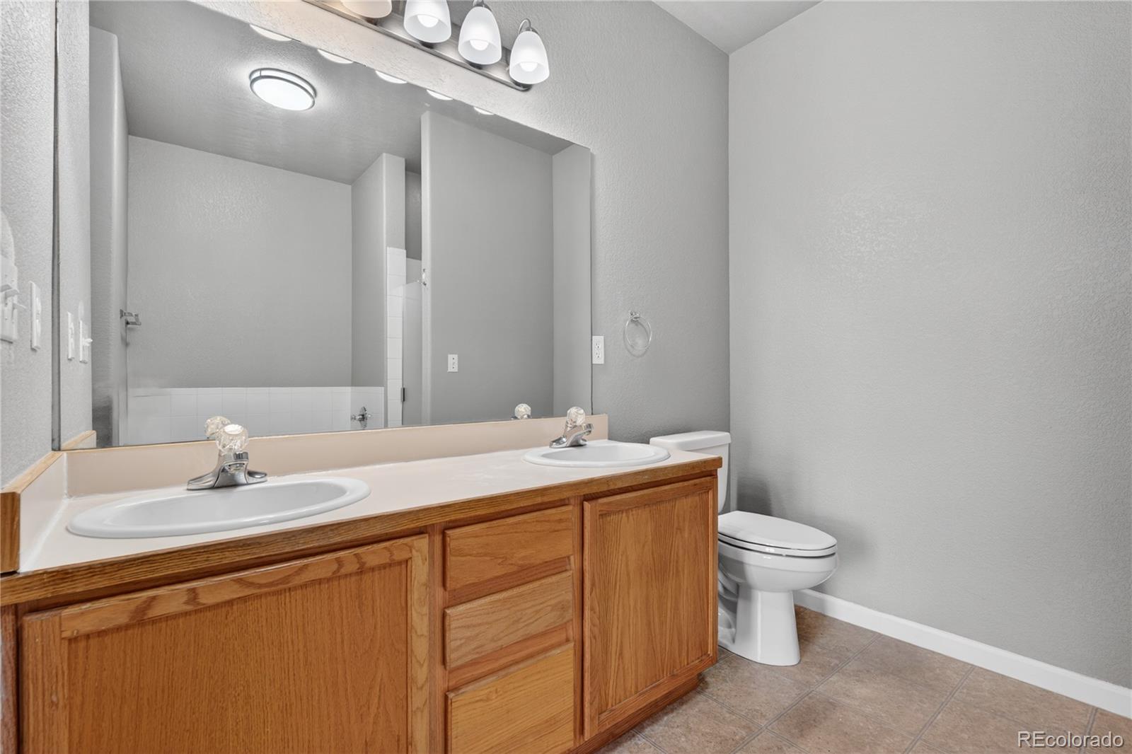 15555 E 40th Avenue Denver CO 80239