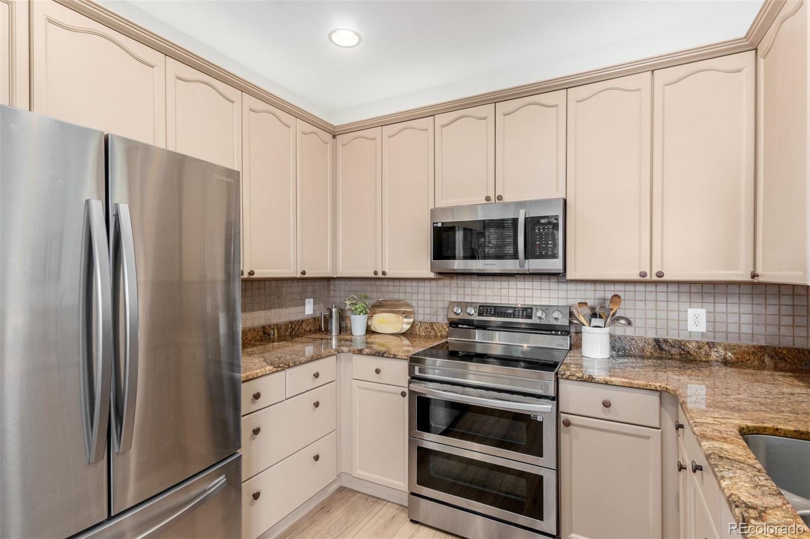 8445 S Holland Way Littleton CO 80128