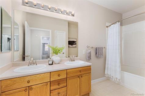 8465 S Holland Way Littleton CO 80128