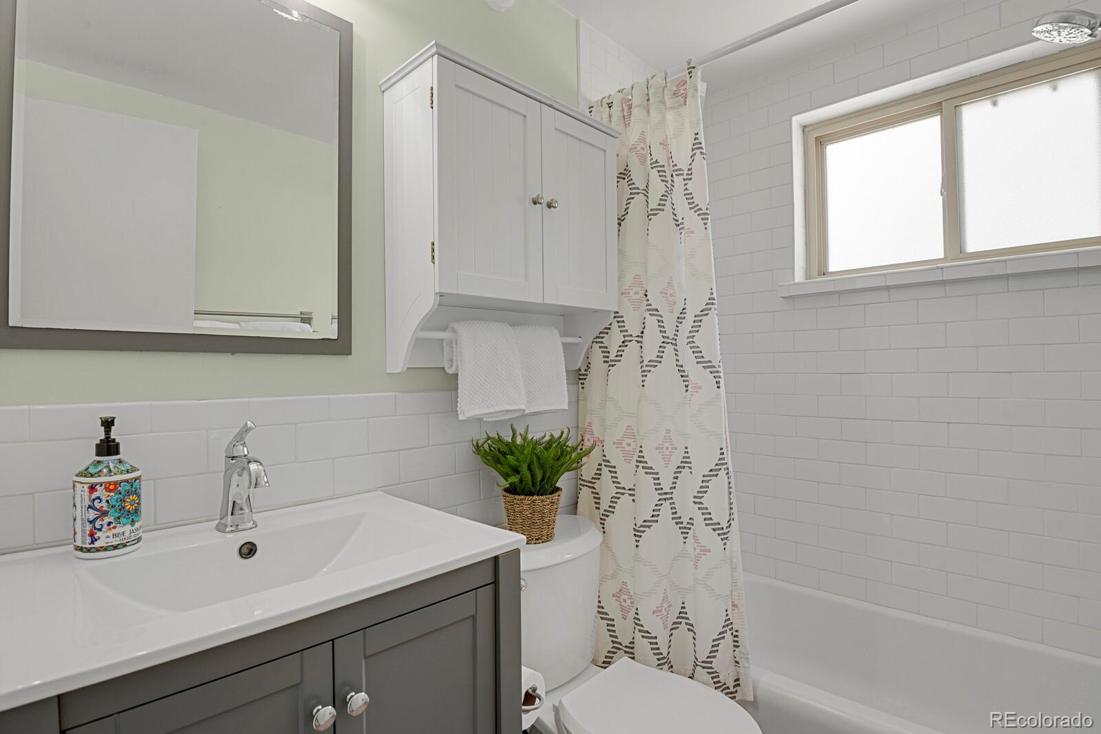 3290 W Fairview Place Denver CO 80211