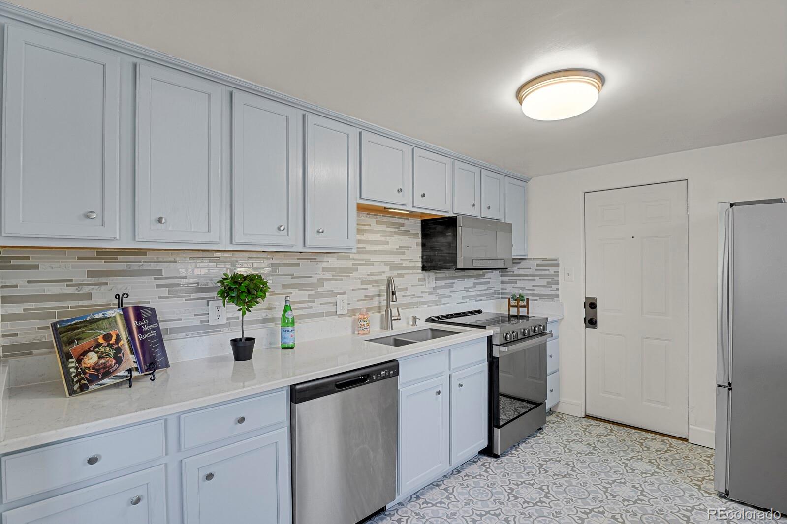 3290 W Fairview Place Denver CO 80211