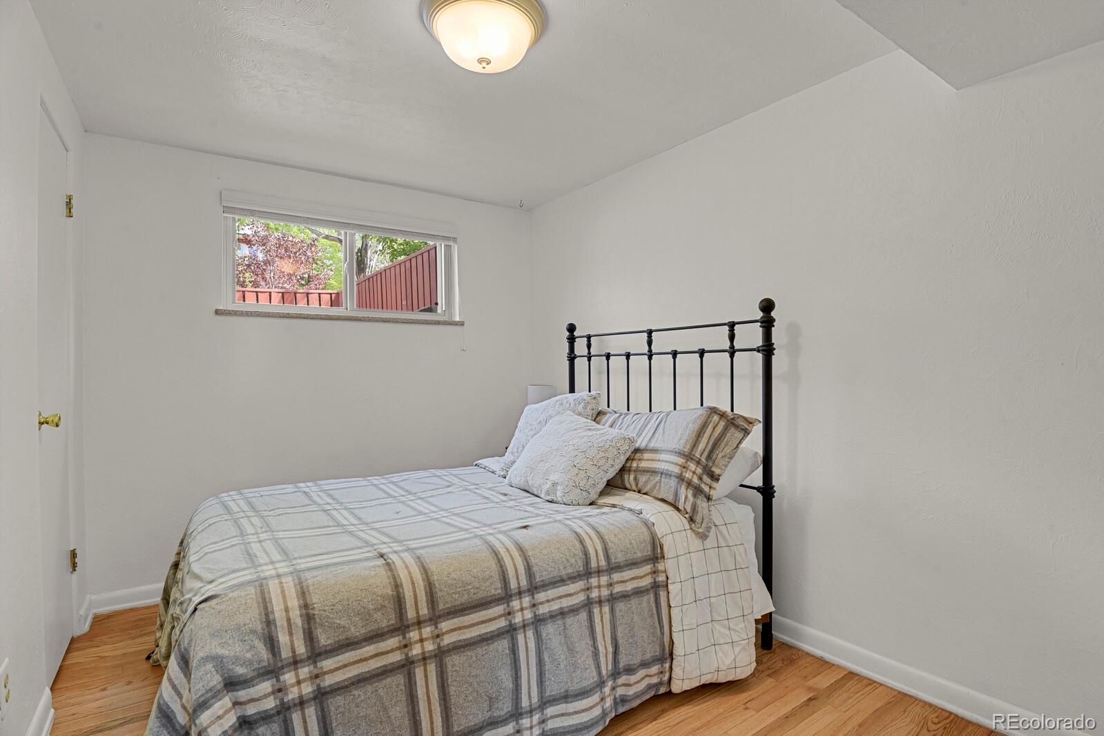 3290 W Fairview Place Denver CO 80211