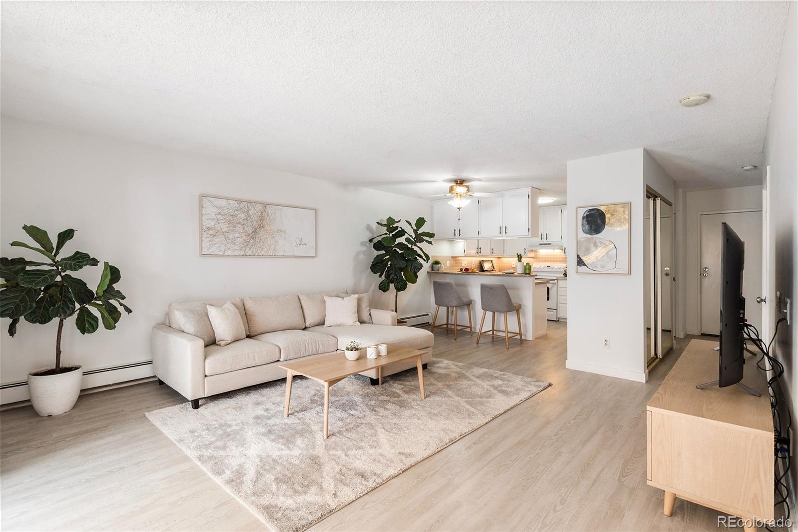 Denver CO, 3470 S Poplar Street, Unit 102